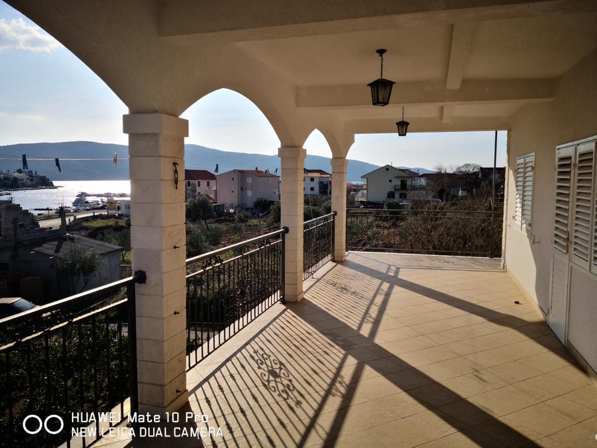 Apartments Blaz Seget Vranjica Exterior foto